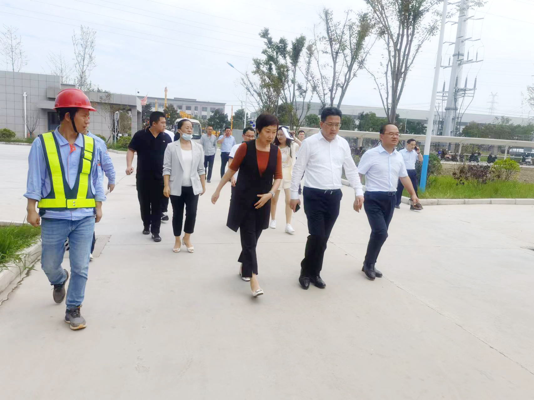 徐州市高新区向导一行莅临徐州永盈会指导事情